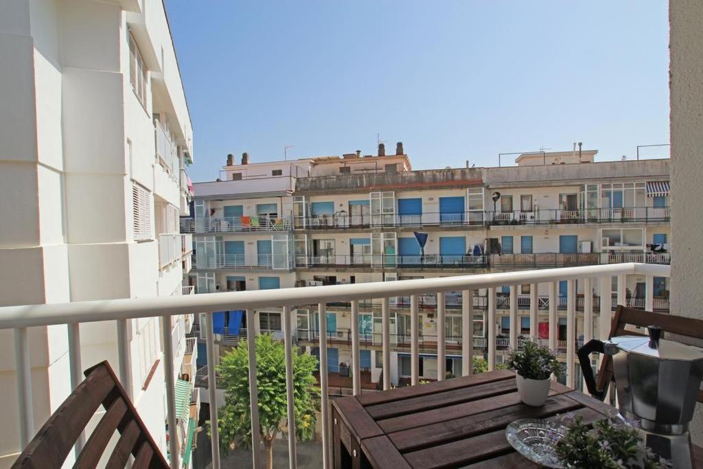 Warm Sands Apartment By Hello Homes Sitges Esterno foto