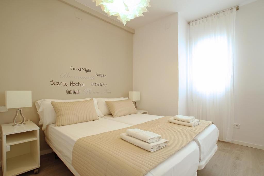 Warm Sands Apartment By Hello Homes Sitges Esterno foto